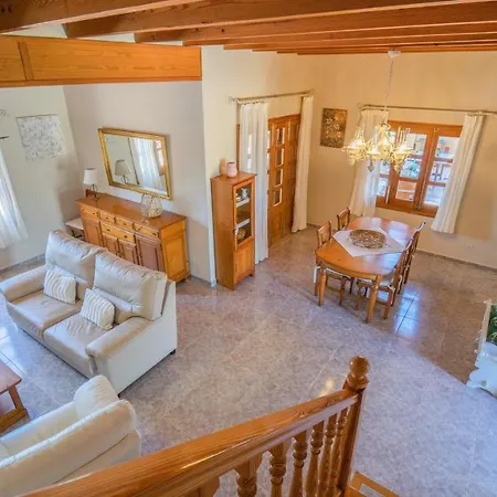 Vinyes Grau Villa