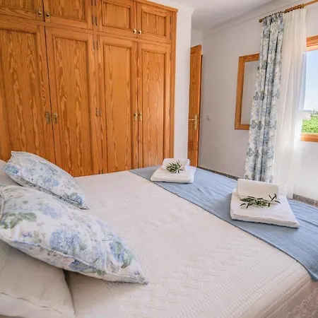 Vinyes Grau Villa